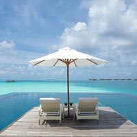 Conrad Maldives review,  infinity pool