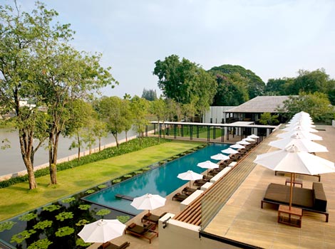 Chedi Chiang Mai, one of the best Thailand luxury resorts, has a splendid riverside location