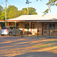 Outback adventures and bush hotels, Western Star Motel