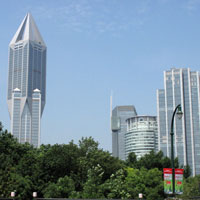 Shanghai business hotels, JW Marriott's striking crystal exterior