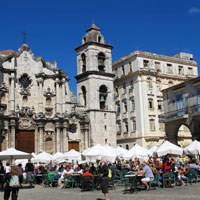 Cuba guide, street cafes in Old Havana square