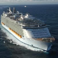 Asian cruises or round the world voyages on The Oasis of the Seas, floating residence