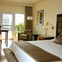 Bangalore business hotels review, Taj MG Road, bright rooms