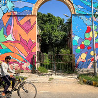 Delhi fun guide - wall murals at Lodhi Colony