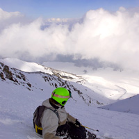 India skiing: snowboarding in Gulmarg