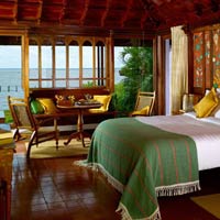 Kerala spa resorts, Kumarakom Lake Resort