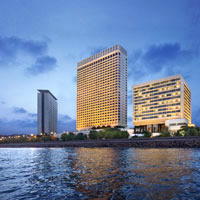 Oberoi Nariman Point and the Trident offer splendid bay views