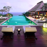  Bulgari Bali with one of its clifftop pools