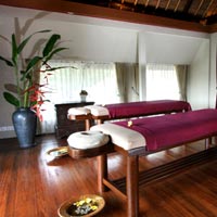 Bali spa resorts review, Kamandalu treatment room