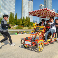 Songdo city guide for families, biking at Central Park