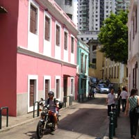 Macao fun guide to dining and nightlife, heritage lanes and old houses