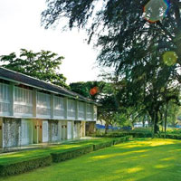 Penang resorts review, Lone Pine green lawns, a boutique hotel option