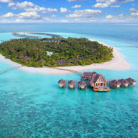 Maldives resorts review, upscale Anantara Kihavah aerial view