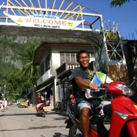 Palawan fun, El Nido town, biker