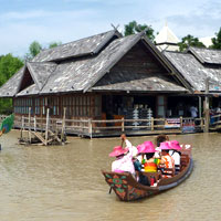 Pattaya fun guide, Floating Market klong tour