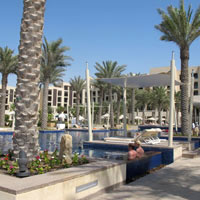 Park Hyatt Abu Dhabi is for golfers, poolside