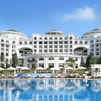 Vietnam conference and family hotels, Vin Pearl Ha Long Bay Resort