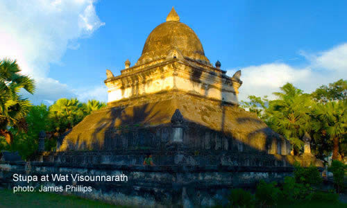 Stupa at Wat Visounnarath / photo: James Philips