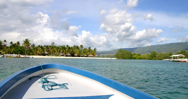 Boat ride to Badian Island Dive Resort