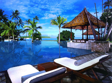 The Oberoi, Lombok with private luxury villas and a splendid beach ...