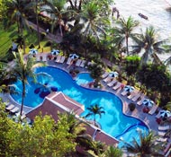 Pool at Royal Orchid Sheraton Hotel and Towers, one of the best Bangkok river hotels