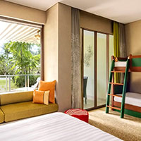 Shangri-La Rasa Ria Kota Kinabalu is a very family oriented hotel with white sand beach, bunk beds and endless activities