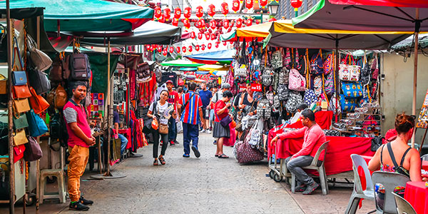 KL Chinatown shopping deals at Petaling Street