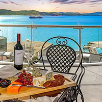 Port Morseby hotels review, Crowne Plaza Residences balcony view